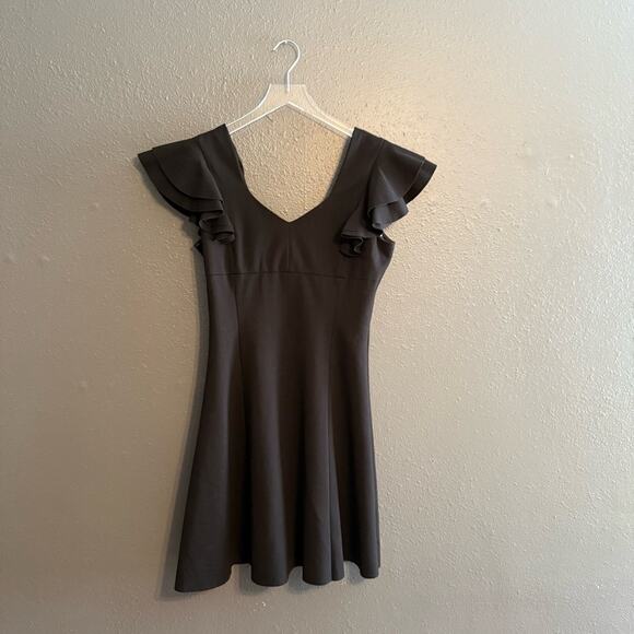 Elliatt NWT Sicily Black Skater Dress Ruffle Sleeves Size L - Picture 3 of 9